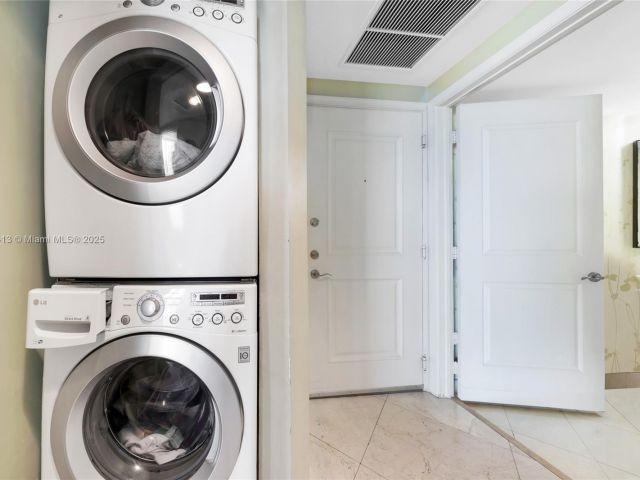 Продажа квартиры #1402 - фото 6190153