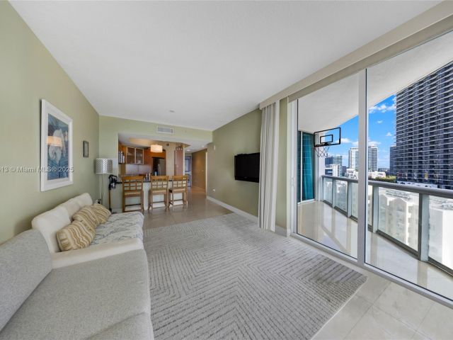 Продажа квартиры #1402 - фото 6190155