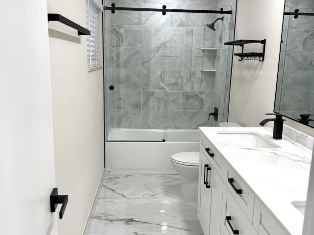 Продажа дома по адресу 9004 SW 6th Street - фото 6280111