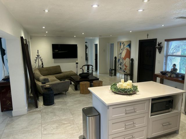 Дом в аренду по адресу 2565 Meadow Road - фото 6189785