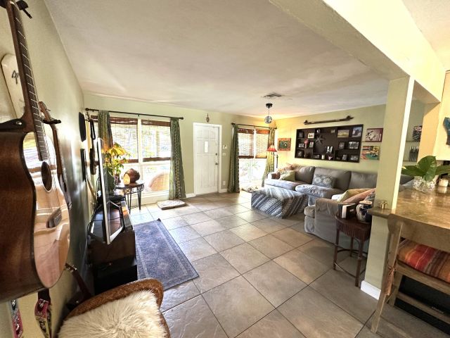 Продажа дома по адресу 501 NW 13th Street - фото 6363052