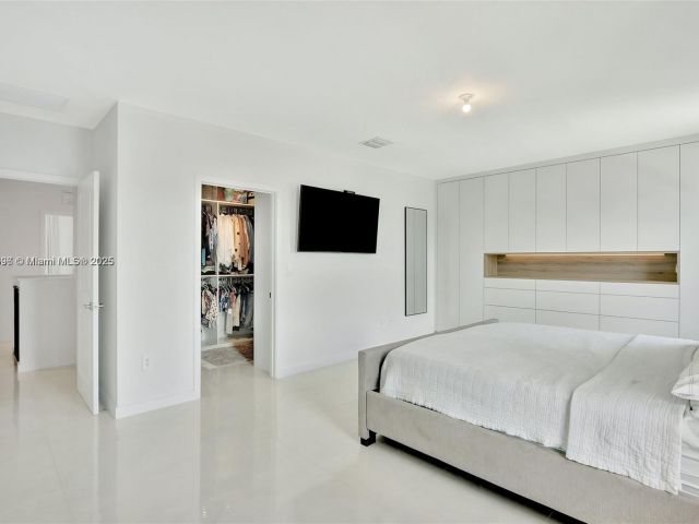 Продажа дома по адресу 12973 SW 266th ter - фото 6209011