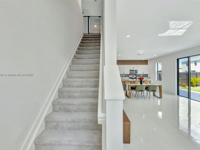 Продажа дома по адресу 12973 SW 266th ter - фото 6209014