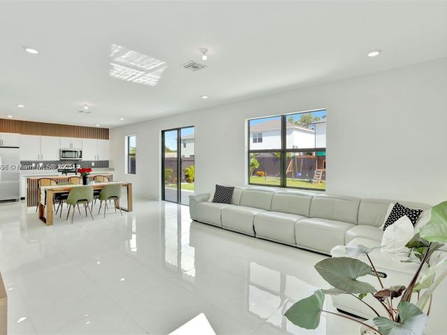 Продажа дома по адресу 12973 SW 266th ter - фото 6209021