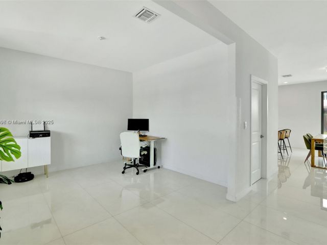 Продажа дома по адресу 12973 SW 266th ter - фото 6209025