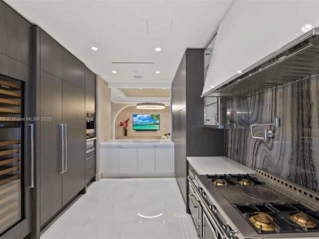 Продажа квартиры #3003 - фото 6198813