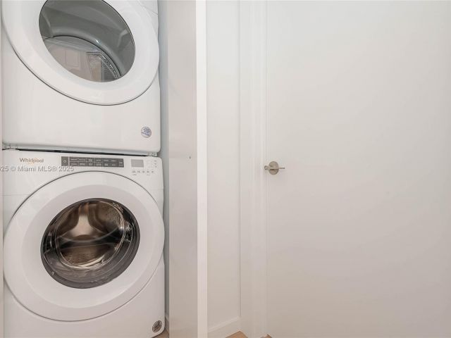 Продажа дома по адресу 824 SE 12 ct 1 - фото 6191652