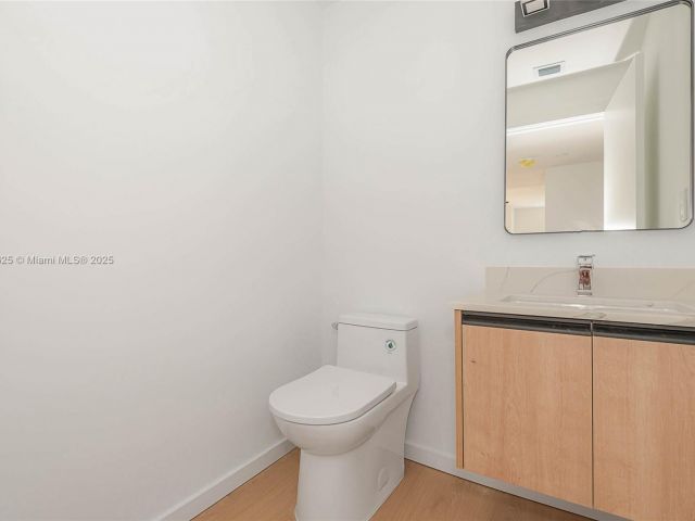 Продажа дома по адресу 824 SE 12 ct 1 - фото 6191655