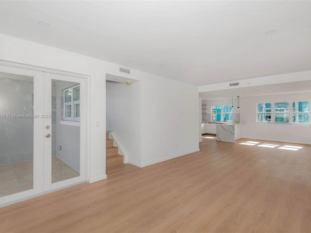 Продажа дома по адресу 824 SE 12 ct 1 - фото 6191658