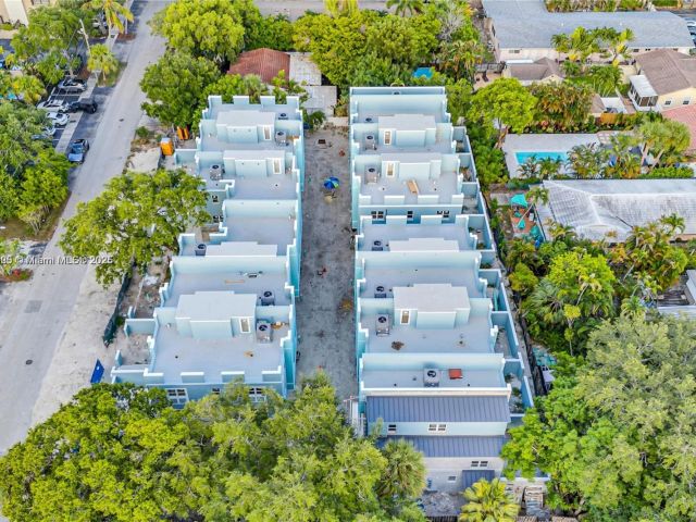 Продажа дома по адресу 824 SE 12 ct 1 - фото 6191667