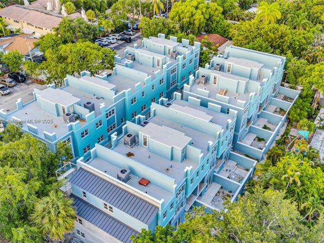 Продажа дома по адресу 824 SE 12 ct 1 - фото 6191668