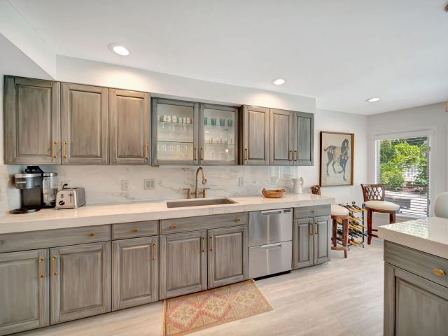 Продажа дома по адресу 1109 SE 11th Ct - фото 6207543