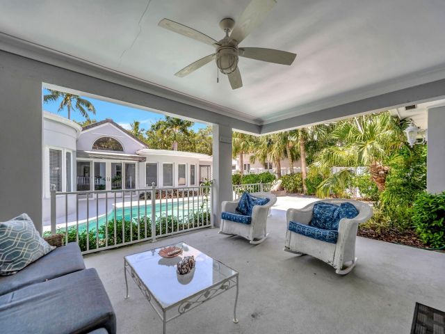 Продажа дома по адресу 1109 SE 11th Ct - фото 6207552