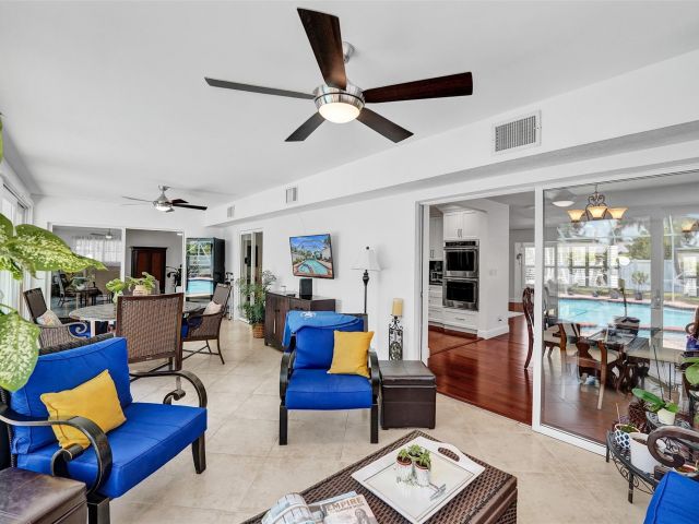 Продажа дома по адресу 4711 Bayview Dr - фото 6191472