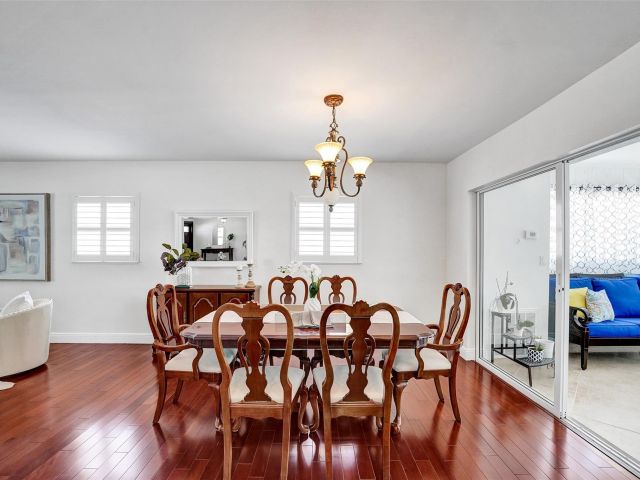 Продажа дома по адресу 4711 Bayview Dr - фото 6191480