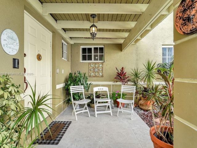 Продажа дома по адресу 14783 SW 143rd Ter - фото 6221410