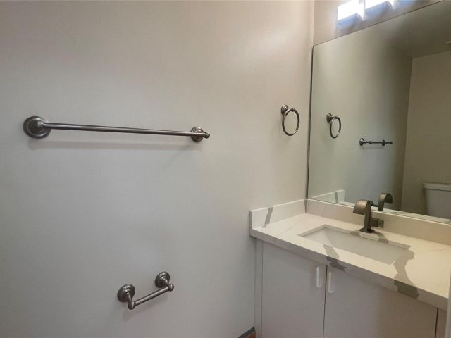 Дом в аренду по адресу 1432 SW 47 Ave 1432 - фото 6192169