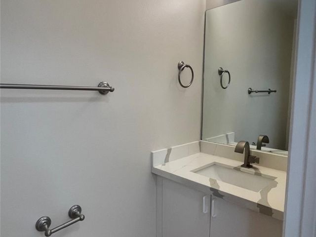 Дом в аренду по адресу 1432 SW 47 Ave 1432 - фото 6192170