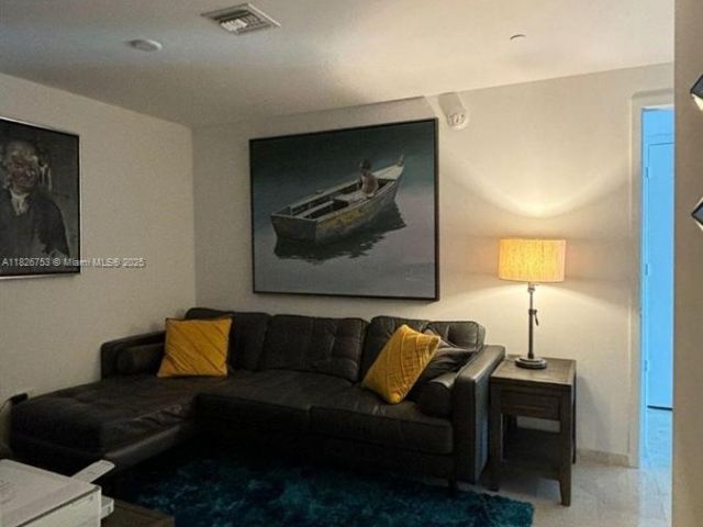 Продажа квартиры #2804 - фото 6193823