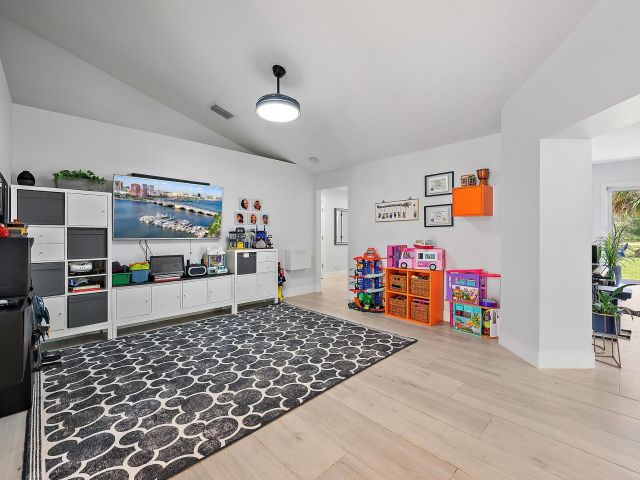 Продажа дома по адресу 13595 89th Place N - фото 6346670