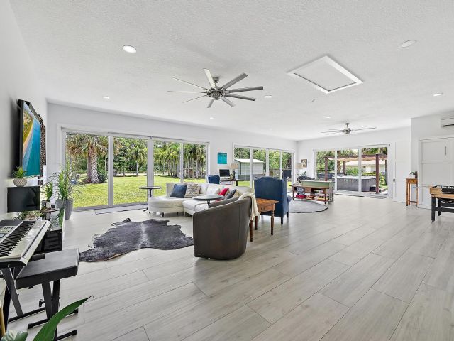 Продажа дома по адресу 13595 89th Place N - фото 6346676