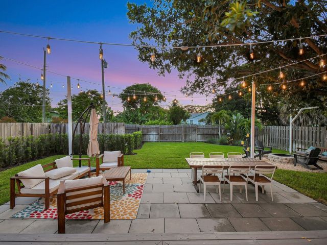 Продажа дома по адресу 826 SE 4th Avenue - фото 6214489