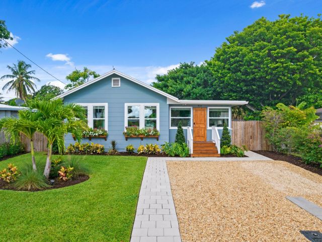 Продажа дома по адресу 826 SE 4th Avenue - фото 6214490