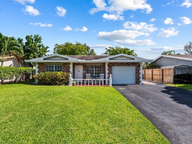 Продажа дома по адресу 3260 NW 66th St - фото 6205568