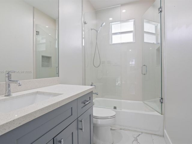 Продажа дома по адресу 525 El Prado - фото 6193352