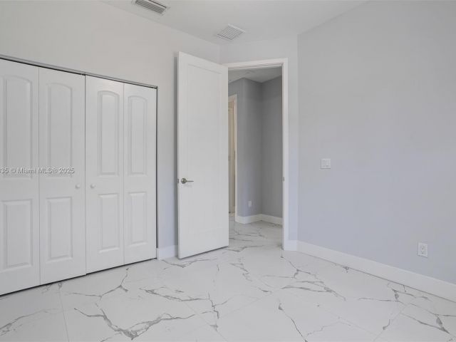 Продажа дома по адресу 525 El Prado - фото 6193353