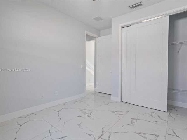 Продажа дома по адресу 525 El Prado - фото 6193355