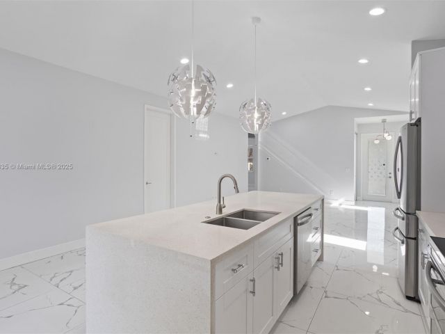 Продажа дома по адресу 525 El Prado - фото 6193362