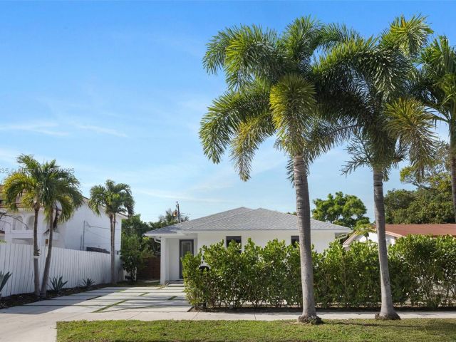 Продажа дома по адресу 525 El Prado - фото 6193368