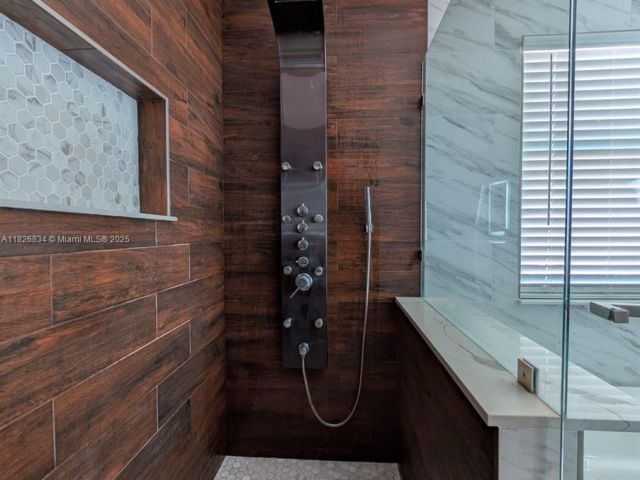 Продажа дома по адресу 335 SW 183rd Way - фото 6193521