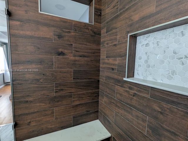 Продажа дома по адресу 335 SW 183rd Way - фото 6193522