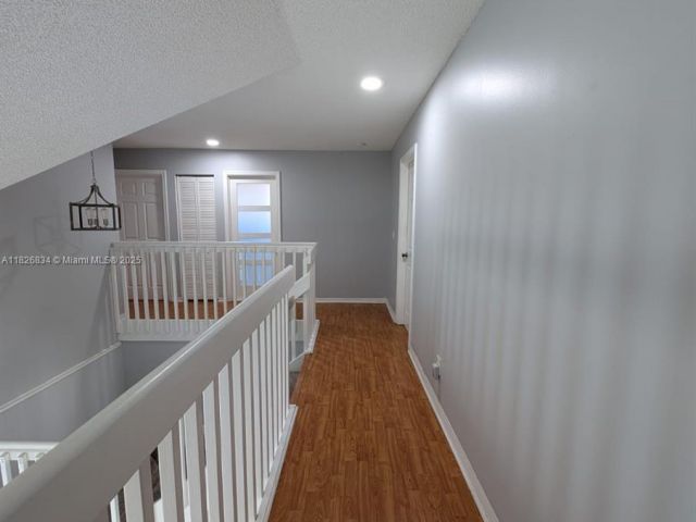 Продажа дома по адресу 335 SW 183rd Way - фото 6193526