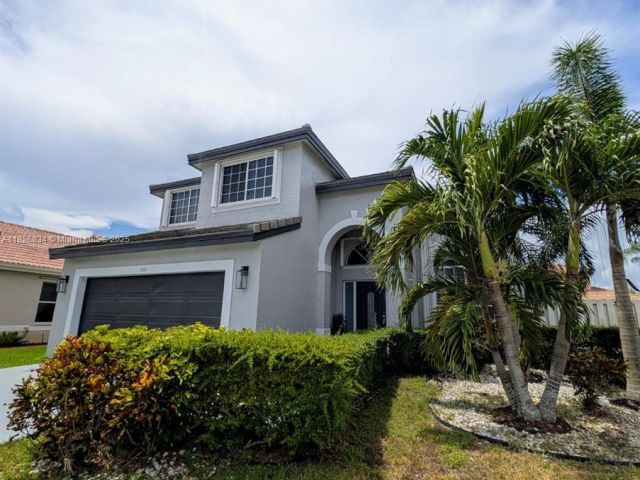 Продажа дома по адресу 335 SW 183rd Way - фото 6193539