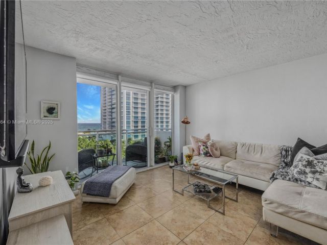 Продажа квартиры #702 - фото 6193877