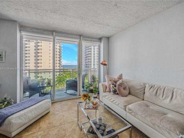 Продажа квартиры #702 - фото 6193878