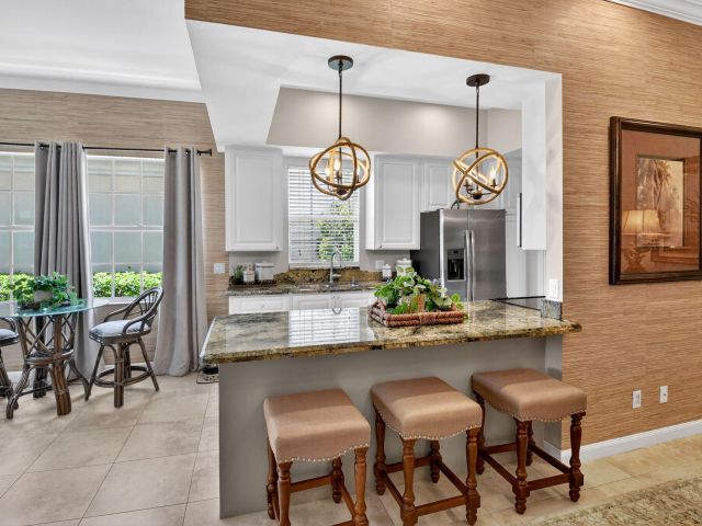 Продажа дома по адресу 4780 Blossom Drive - фото 6252890