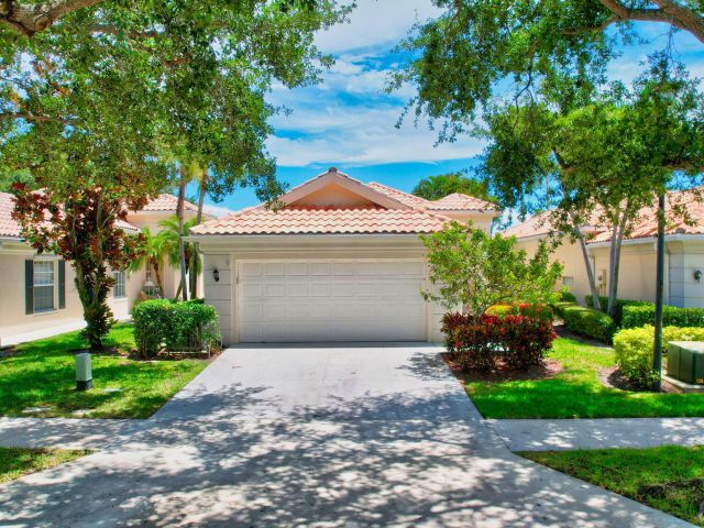 Продажа дома по адресу 4780 Blossom Drive - фото 6252908