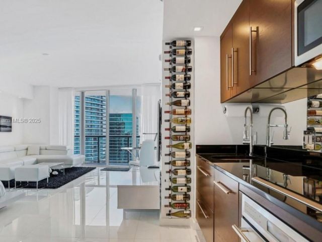 Продажа квартиры #4310 - фото 6196837