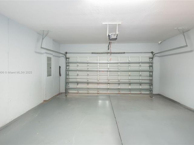 Дом в аренду по адресу 11510 NW 88th Ln 1 - фото 6195000