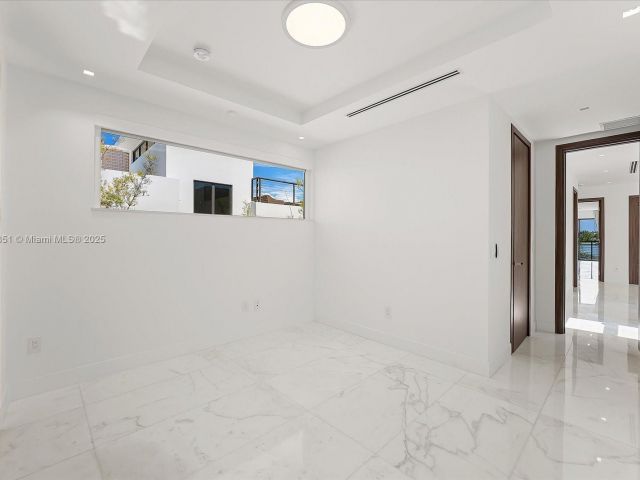 Продажа дома по адресу 1311 Stillwater Dr - фото 6195593