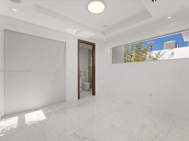 Продажа дома по адресу 1311 Stillwater Dr - фото 6195594