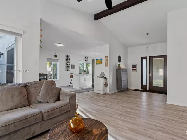 Продажа дома по адресу 50 Forest Cir - фото 6291086