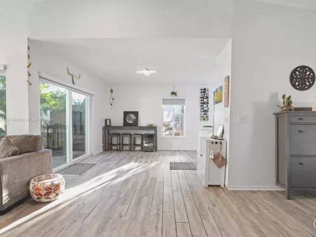 Продажа дома по адресу 50 Forest Cir - фото 6291087