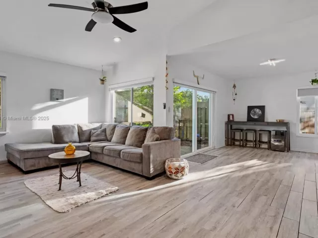 Продажа дома по адресу 50 Forest Cir - фото 6291088