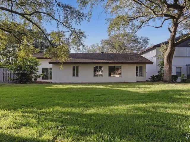 Продажа дома по адресу 50 Forest Cir - фото 6291090