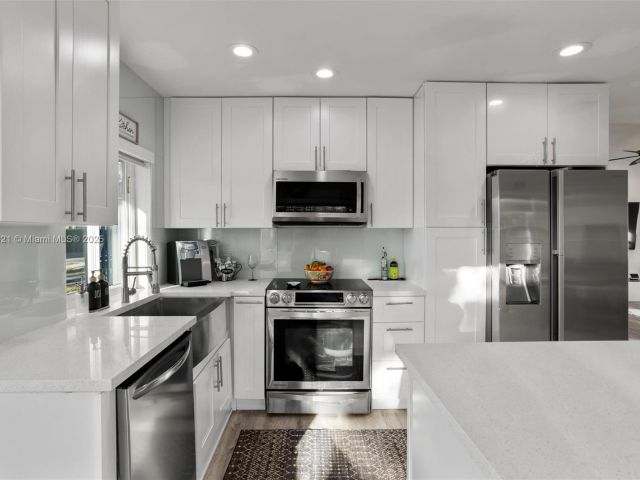 Продажа дома по адресу 50 Forest Cir - фото 6291083